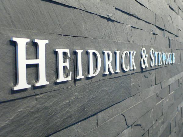 Logo da H&S