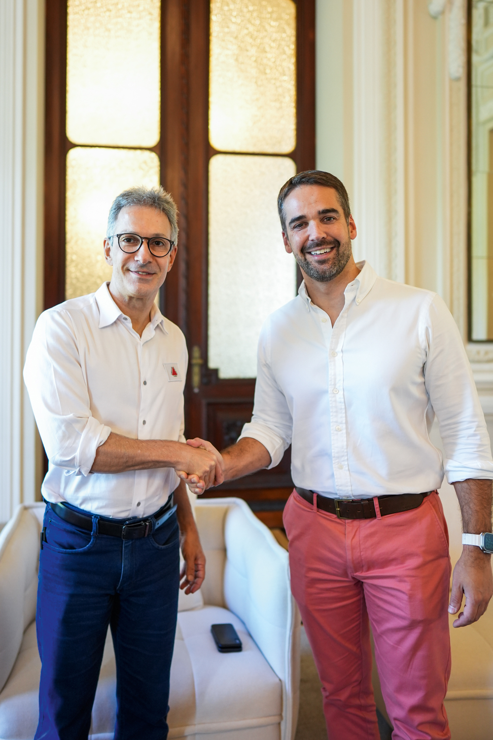 2D-(2)–(opção-1)-EDUARDO-LEITE-e-ROMEU-ZEMA-2025-3-b.jpg CONVERSA - Zema e Eduardo Leite em Porto Alegre: acenos mútuos