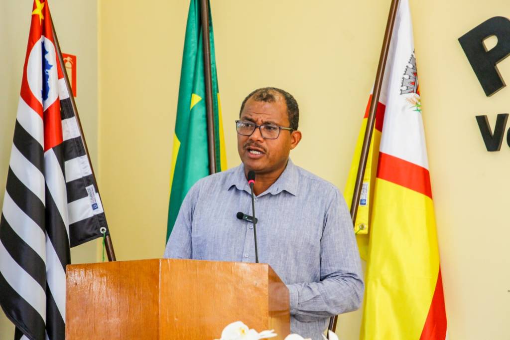 Candidato quilombola é eleito prefeito na cidade em que Bolsonaro cresceu