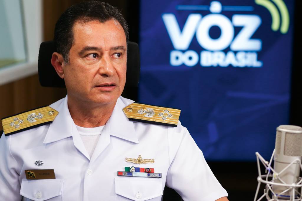 5–ALMIR-GARNIER46.jpg À DISPOSIÇÃO - Garnier: o almirante afirma que acataria ordens constitucionais