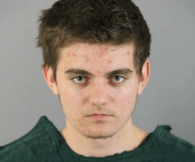 Adolescente acusado de matar os pais planejava assassinar Trump, diz FBI