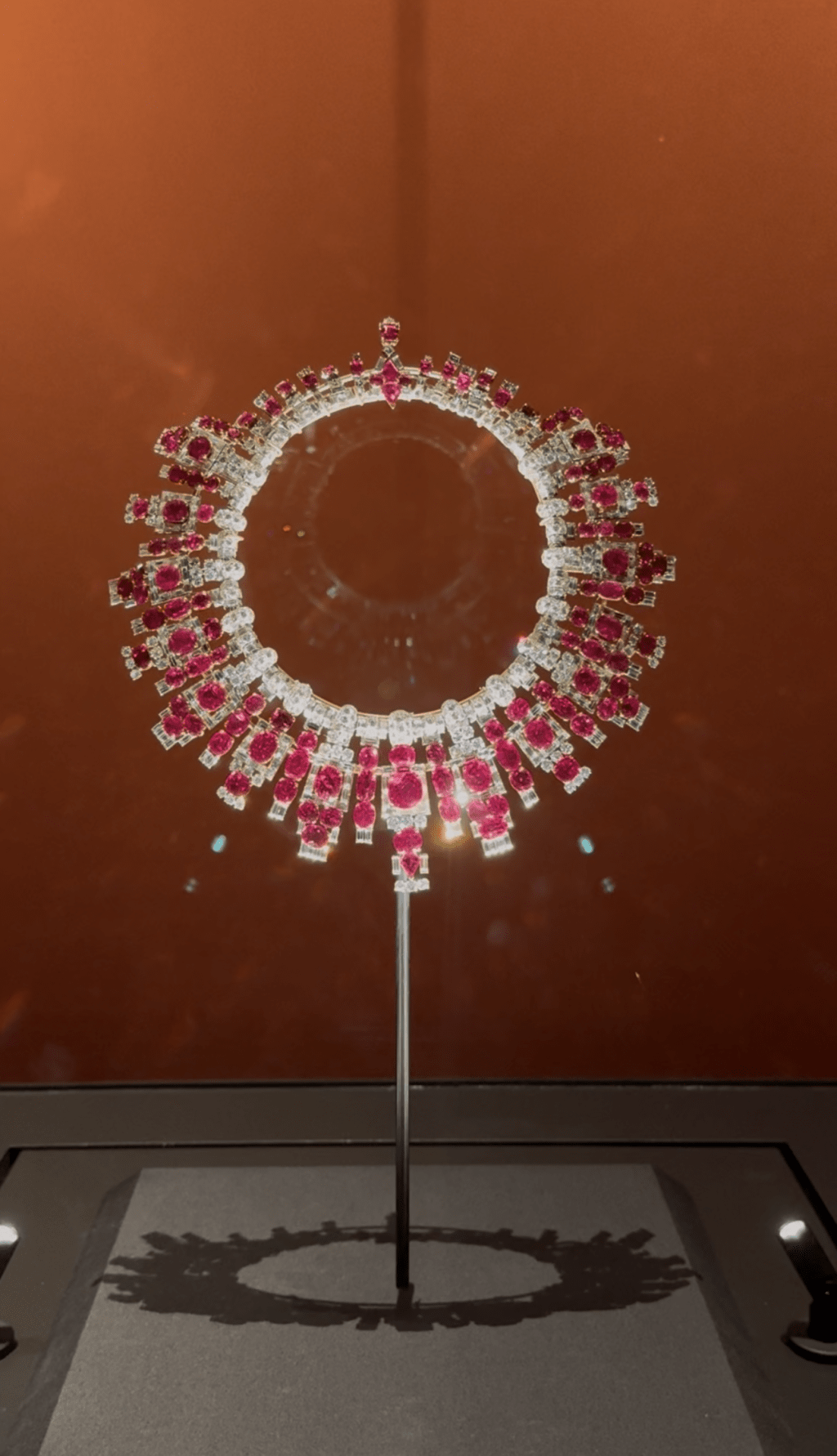 Colar de rubis e diamantes, Cartier, Londres, 1937, coleção Al Thani Colar de rubis e diamantes, Cartier, Londres, 1937, coleção Al Thani