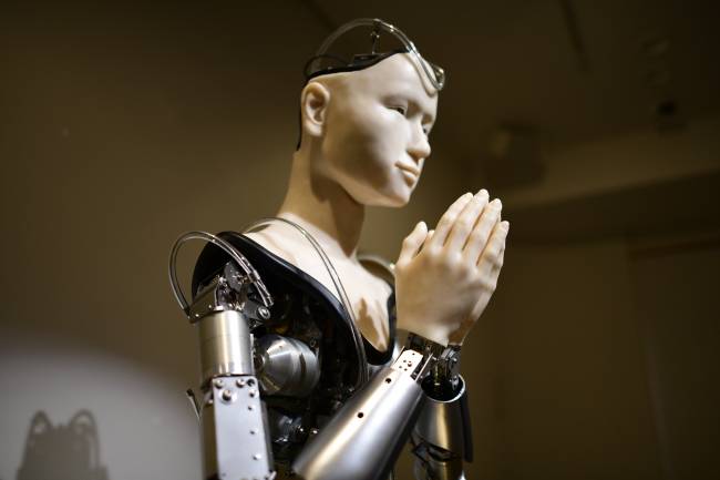 Mindar, robô japonês budista em Kyoto Androide budista: o robô Mindar recita textos religiosos num templo japonês