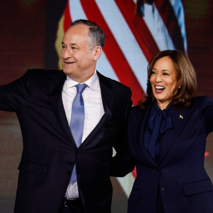 Trump demite marido de Kamala Harris do conselho do Museu do Holocausto