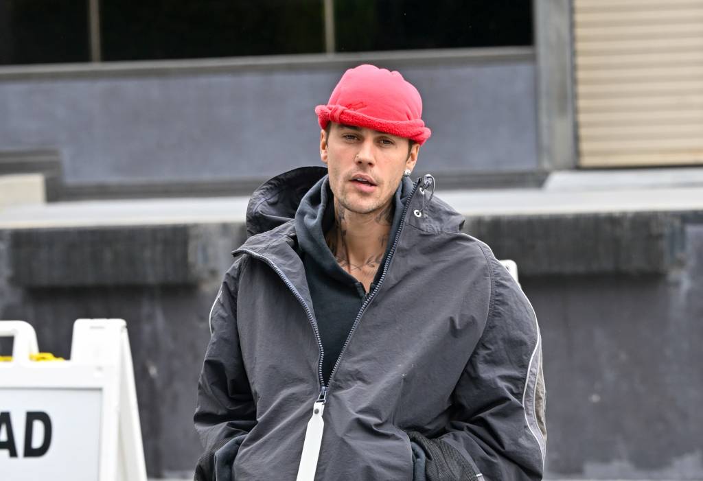 O controverso trecho de nova música de Justin Bieber para Hailey