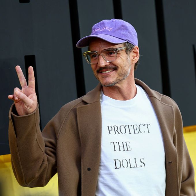Pedro Pascal se revolta com J.K Rowling: “Valentões me dão nojo”