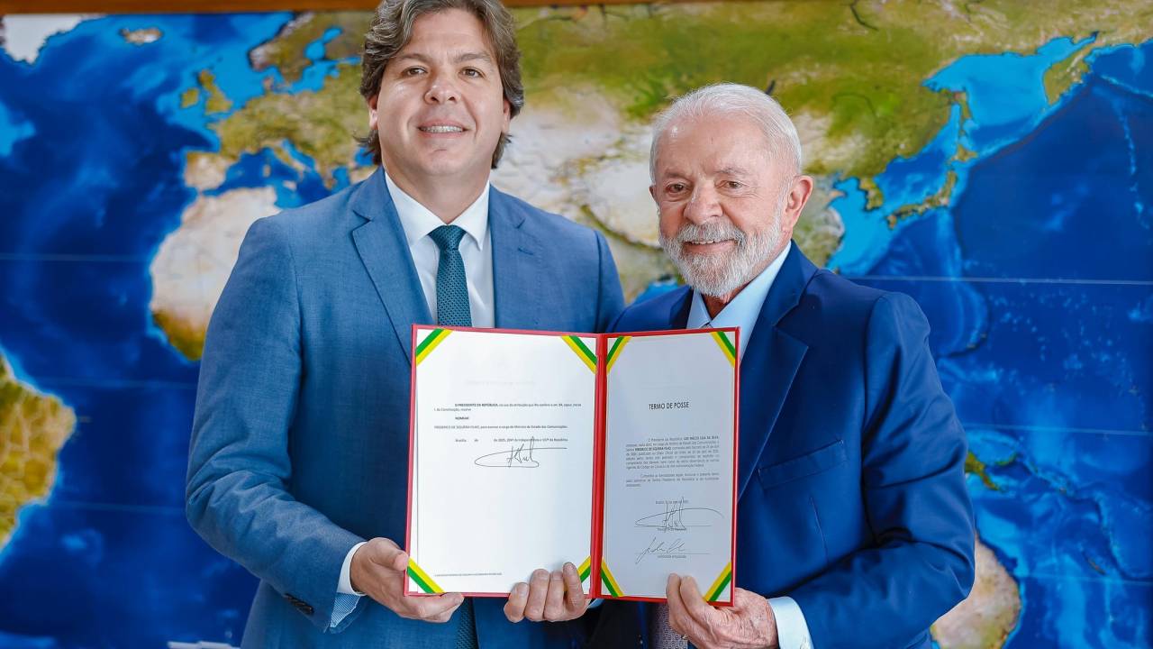 Frederico de Siqueira Filho posa para foto com Lula