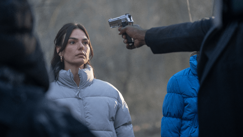 Isis Valverde em filme internacional "Código Alarum"