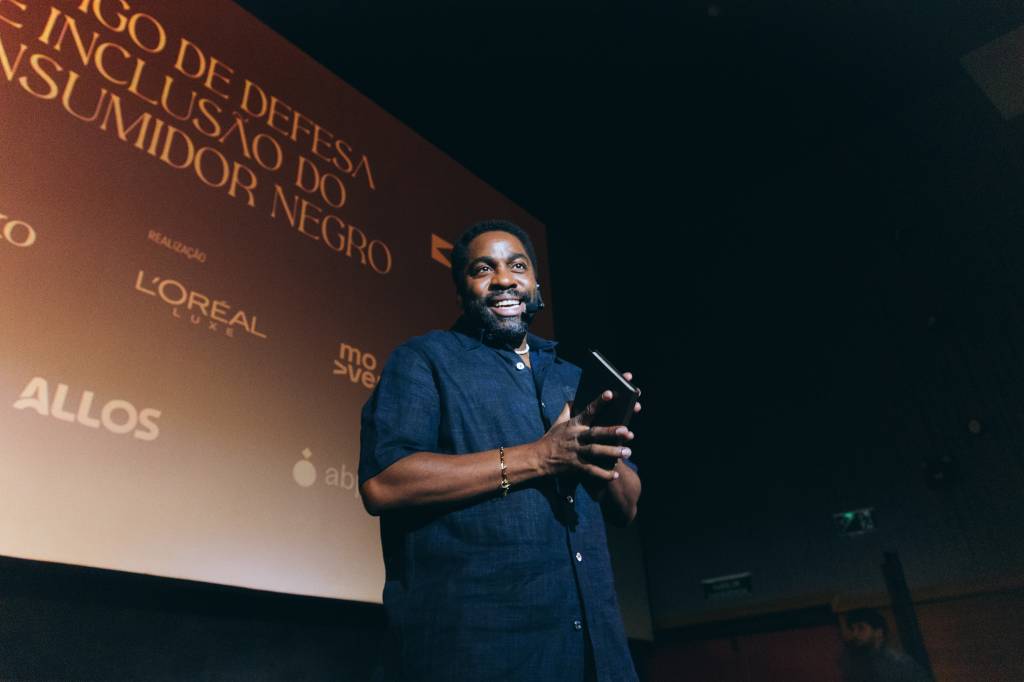 Conheça o Código de Defesa do Consumidor Negro, lançado pela L’Oréal com dez normas de ‘efeito moral’