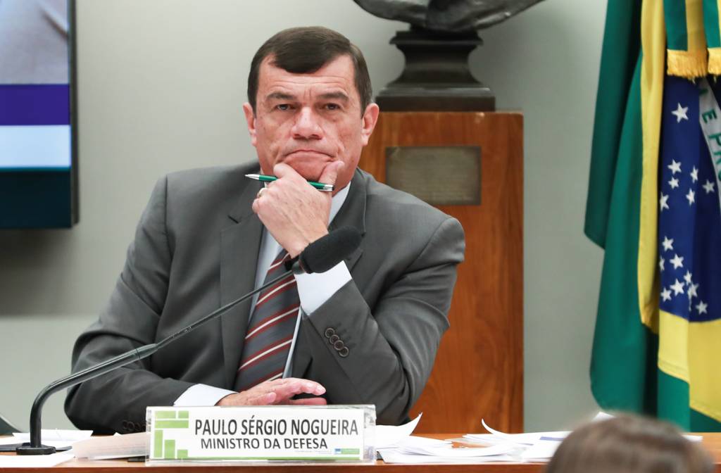PAULO-SERGIO-NOGUEIRA-2022-6-a(1).jpg SINUCA - Paulo Sérgio: o ex-ministro da Defesa arrolou o atual titular da pasta como testemunha