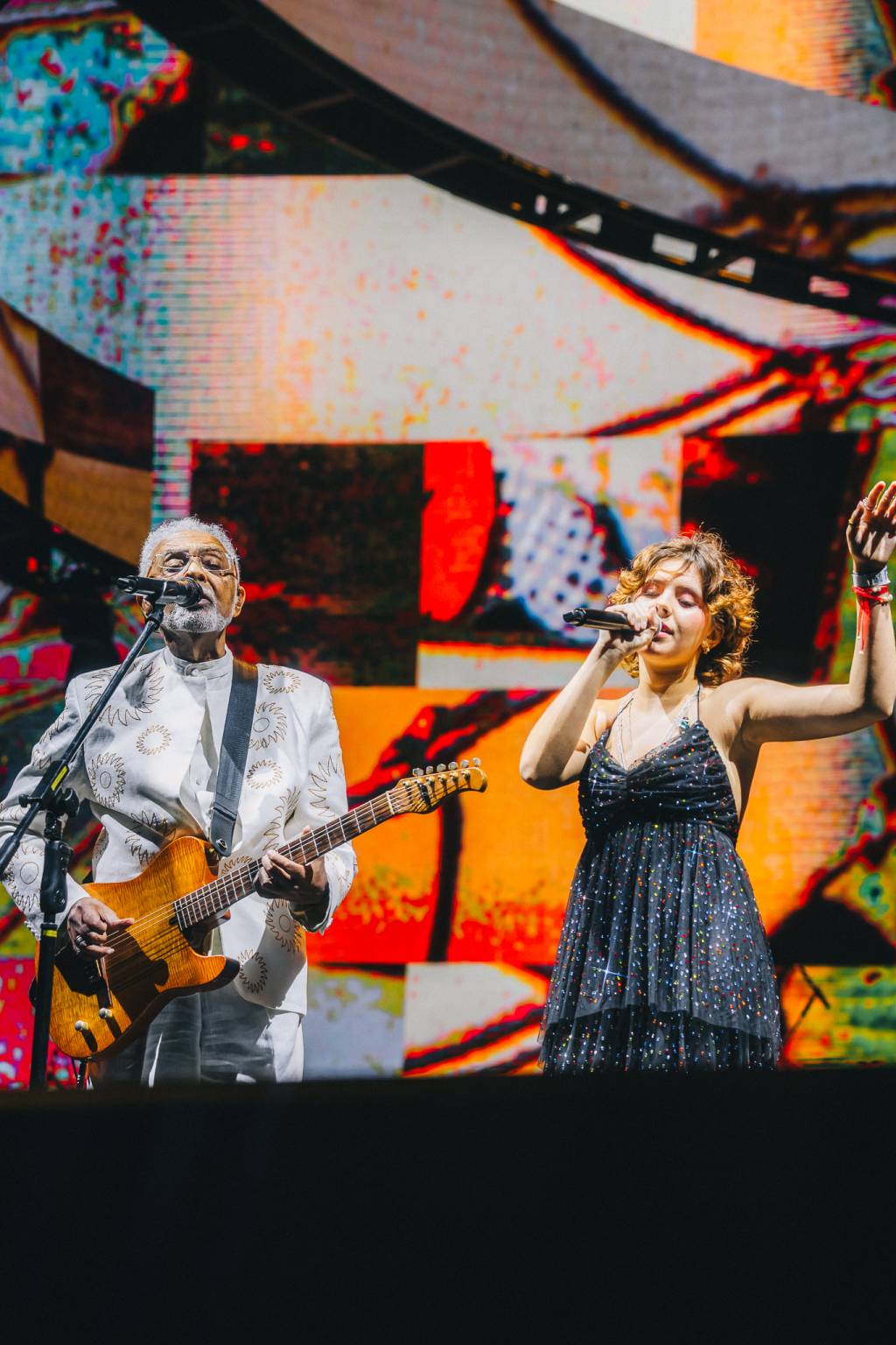 PRIDIA0411213146 Gilberto Gil canta com a neta Flor Gil em show em São Paulo - 11/04/2025