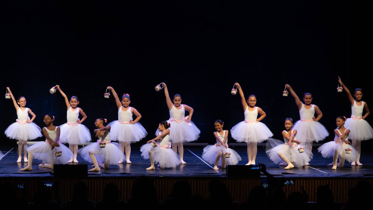 Projeto social Conto de Natal, da Cia de Ballet Dalal Achcar
