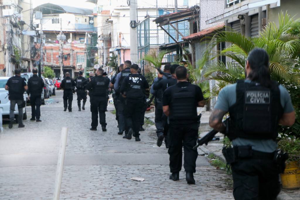 RIO998663.JPG REVISÃO DE REGRAS - Operação na Zona Oeste: nova cartilha preventiva para ações em áreas conflagradas