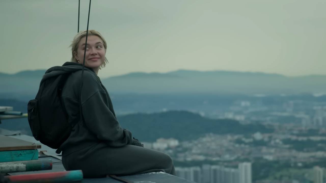 Florence Pugh saltou de prédio de 679 metros de altura