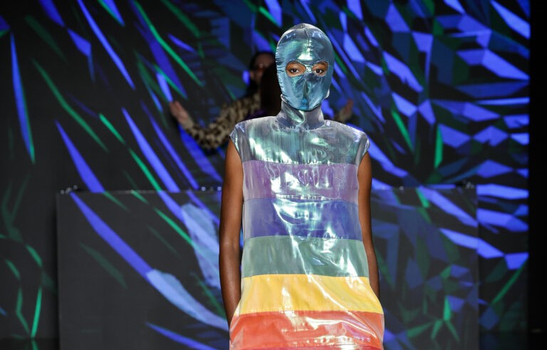 Tendências do SPFW são marcadas por liberdade criativa, trabalho artesanal e manifesto