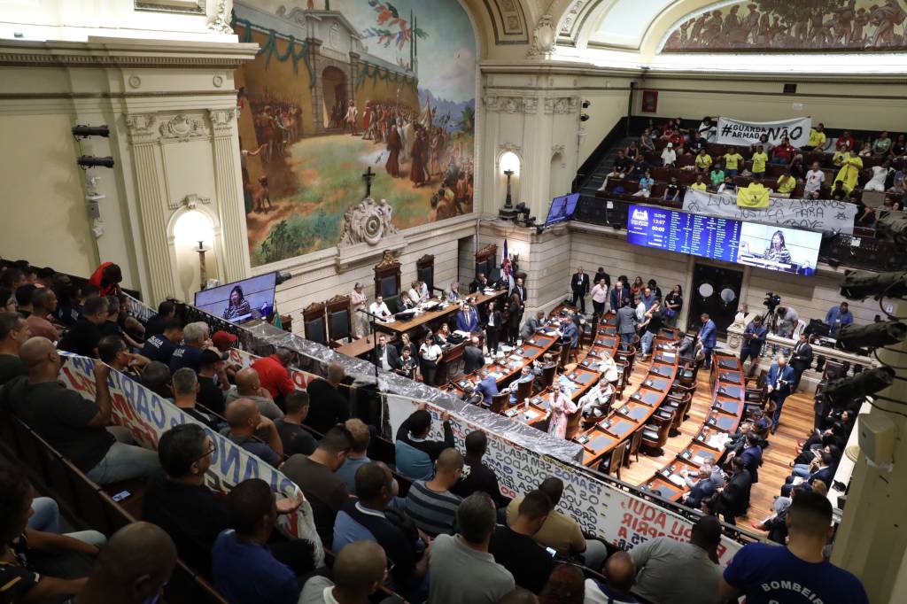 Câmara do Rio aprova Guarda Municipal armada