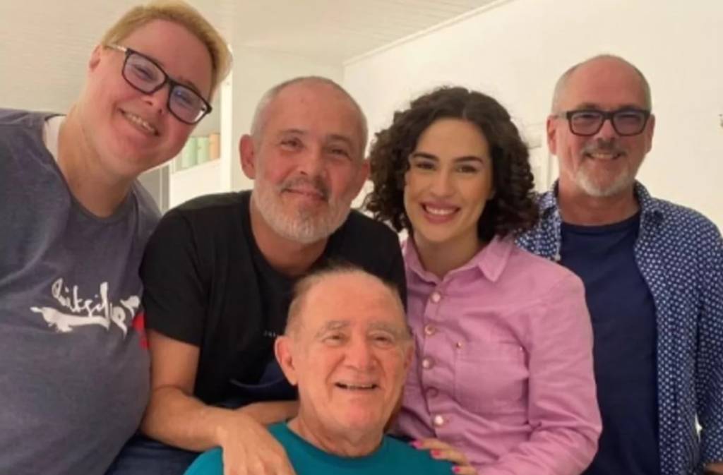 A reação de Renato Aragão aos boatos sobre relação com a filha