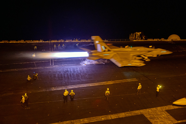 O jato de caça F/A-18 Super Hornet.