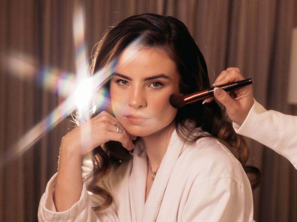 Giulia Be revela a VEJA detalhes sobre a vida, carreira e casamento com Connor Kennedy