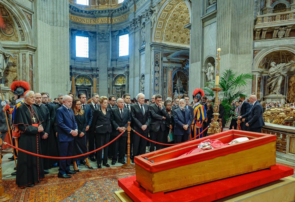 lula funeral O presidente Lula e alguns integrantes de sua comitiva que foram ao funeral do Papa Francisco, em Roma