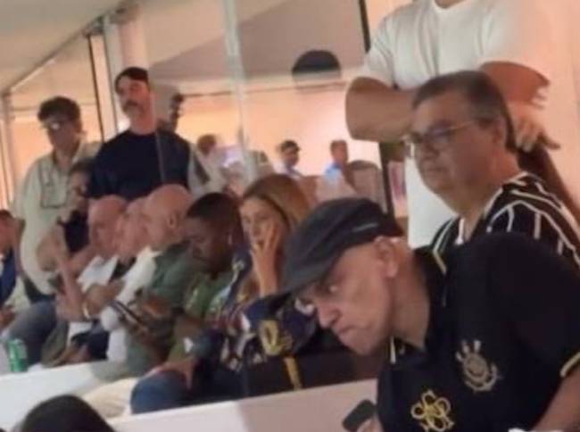 moraes-jogo Registro divulgado nas redes sociais dos ministros do STF Alexandre de Moraes e Flavio Dino assistindo ao jogo do Corinthians