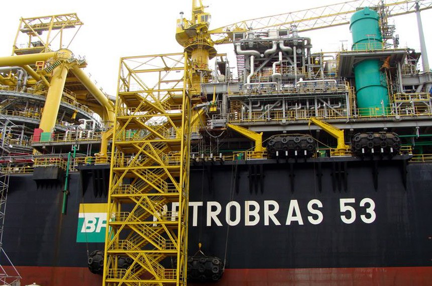 Plataforma P-53 no Porto de Rio Grande, em 2017