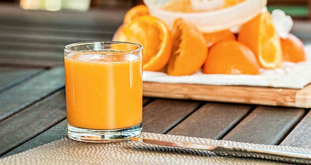 Tarifaço de Trump pode custar US$ 100 milhões por ano às exportações de suco de laranja