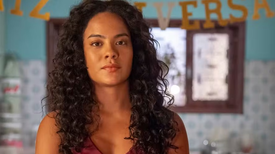 A personagem Maria de Fátima (Bella Campos) em cena da novela 'Vale Tudo'