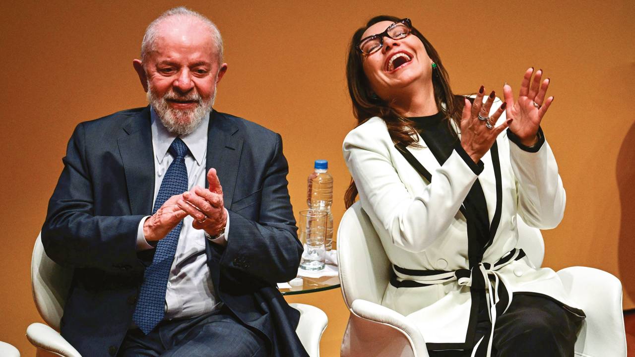 AGUERRIDA - Lula e Janja: “Não há protocolo que me faça calar se eu tiver uma oportunidade de falar com qualquer pessoa que seja”