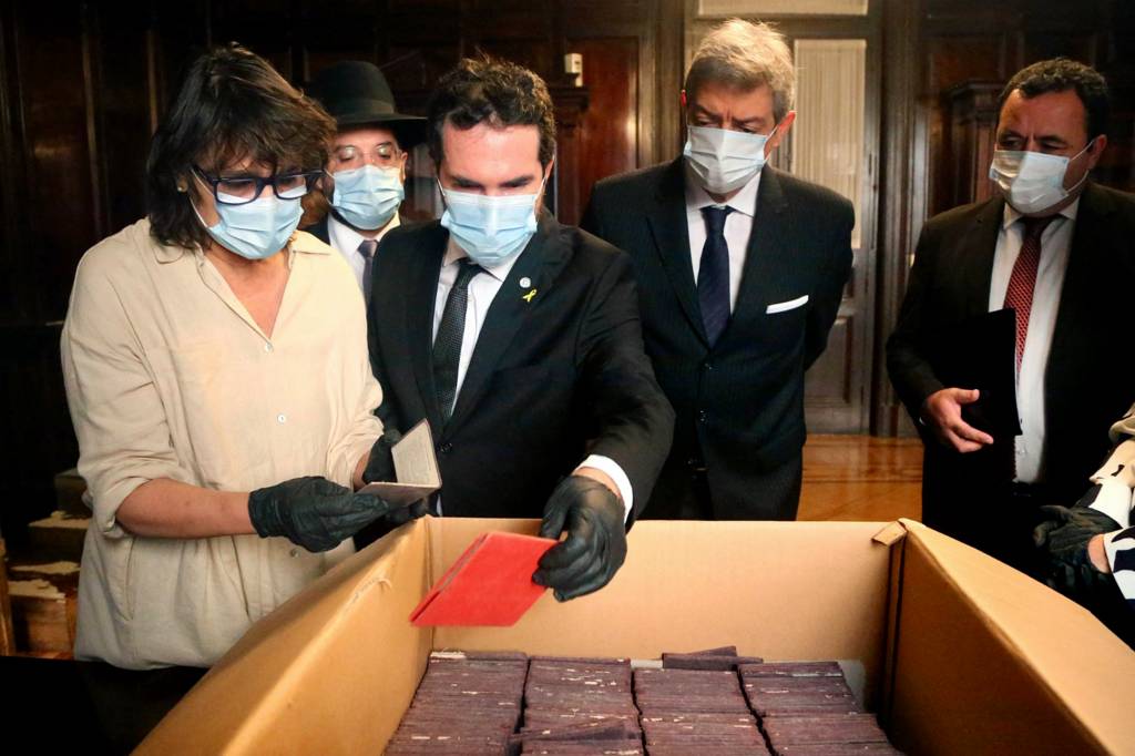 Documentos nazistas são descobertos ‘por acaso’ em porão da Suprema Corte argentina