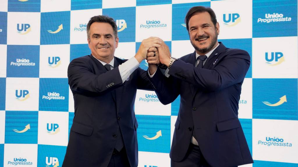1D (2) 54485955145_88861cbd6e_o.jpg CACIQUES - Ciro e Rueda: enfim, o aperto de mão após meses de negociações