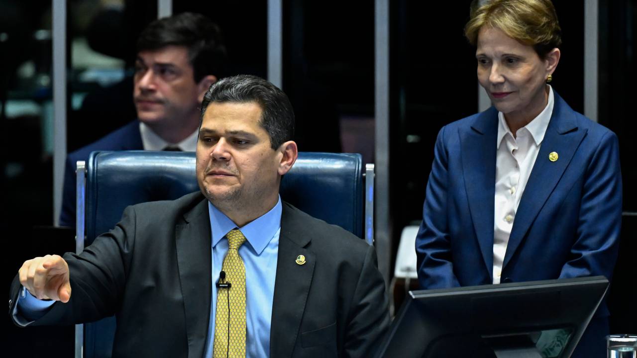 O presidente do Senado, Davi Alcolumbre, e a senadora Tereza Cristina