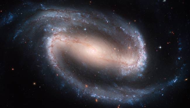 6637×3787 Galáxia Espiral Barrada Barred Spiral Galaxy NGC 1300