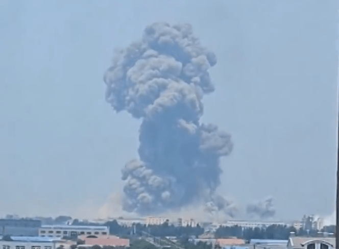 Explosão em fábrica química deixa cinco mortos e seis desaparecidos na China; veja vídeos