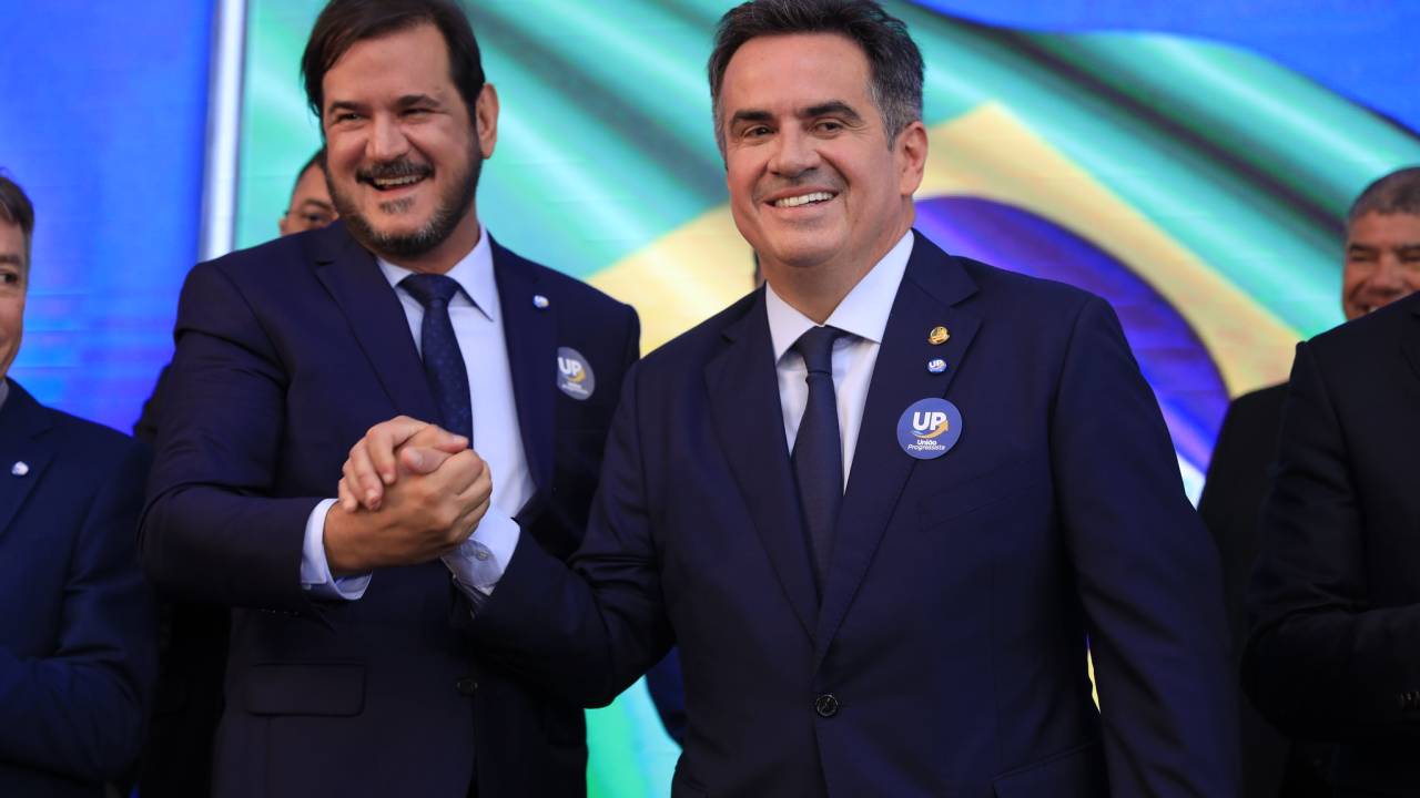 Os presidentes do União Brasil, Antonio Rueda, e do PP, Ciro Nogueira, durante lançamento de federação: caciques ainda precisam aparar arestas nos estados