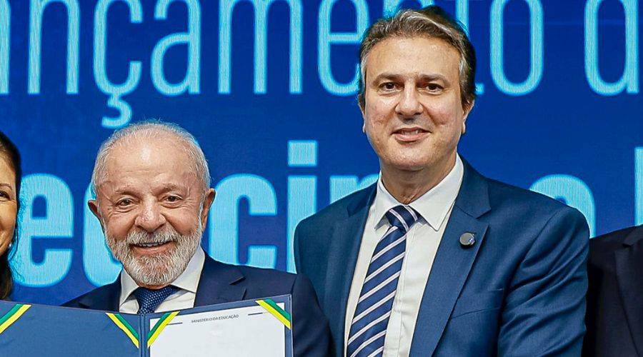 Lula chega a SP para encontro com estudantes e atos voltados ao Prouni
