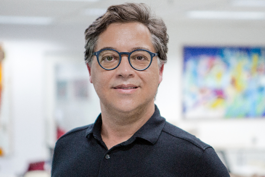 Para Eduardo Saron, presidente da Fundação Itaú, o analfabetismo funcional e o vácuo na educação sobre o mundo digital gera ciclo vicioso de desigualdades no Brasil