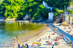 Praia da Boa Viagem, em Niterói: antes imprópria para banho, agora fica balneável 70% do tempo