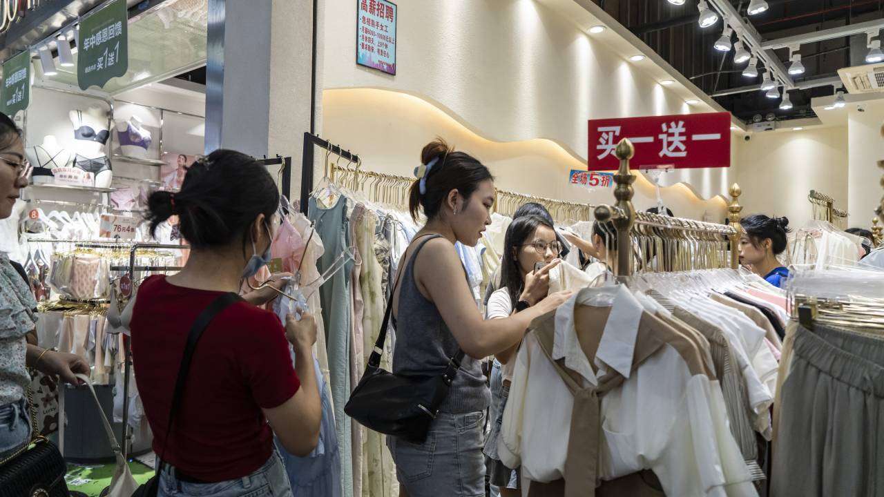 Queda de braço entre Estados Unidos e China tem impactado fábricas em Guangzhou.