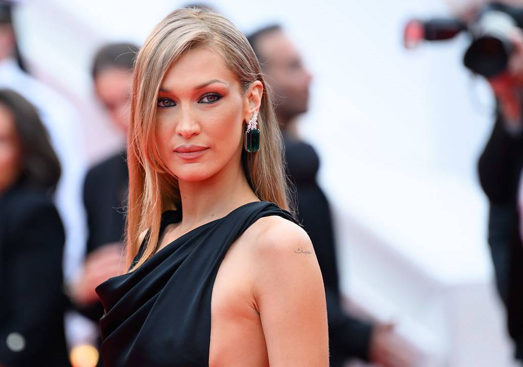 Bella Hadid: à flor da pele