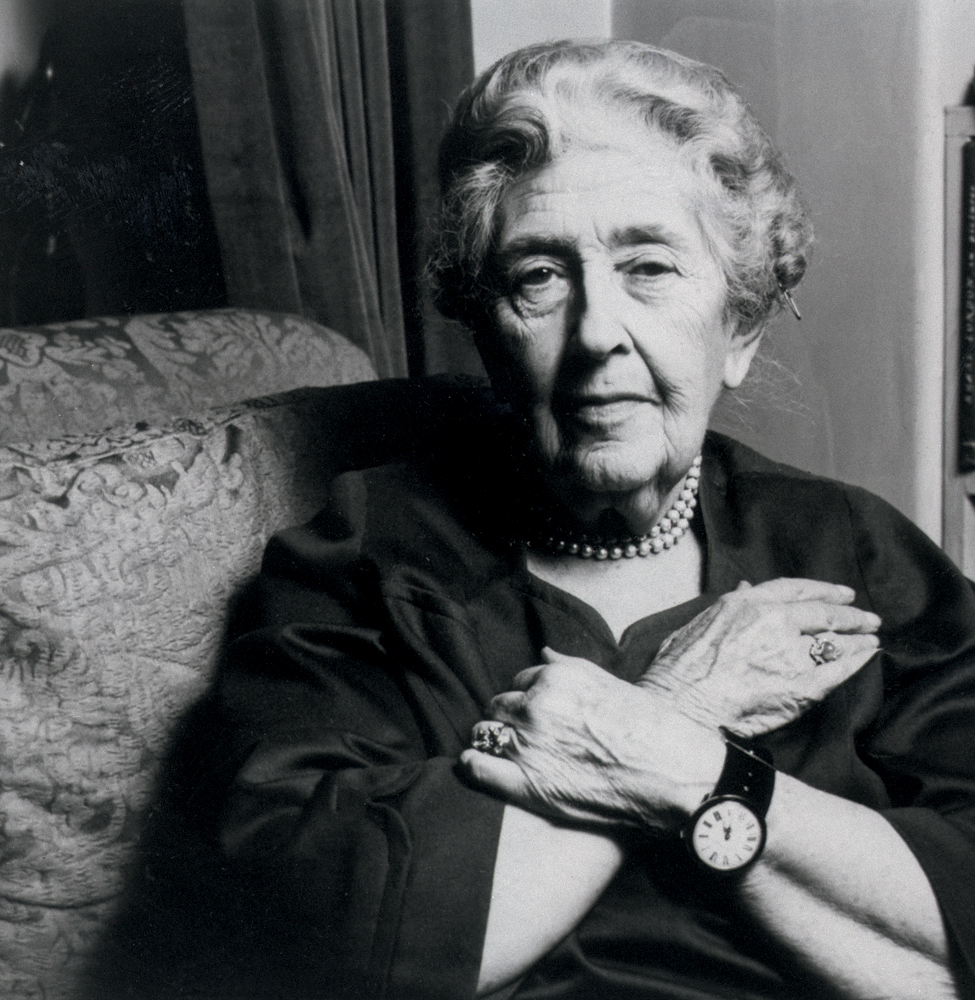 Agatha Christie AGATHA CHRISTIE - A dama inglesa da ficção criminal usou o codinome Mary Westmacott para explorar outros gêneros no anonimato