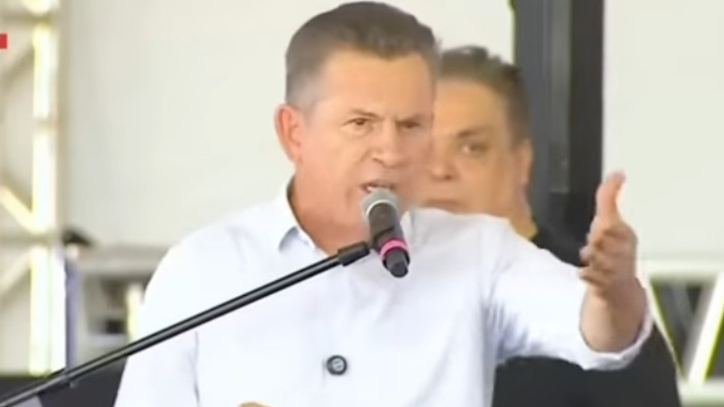 Governador de MT, Mauro Mendes é vaiado em evento de assentados com Lula