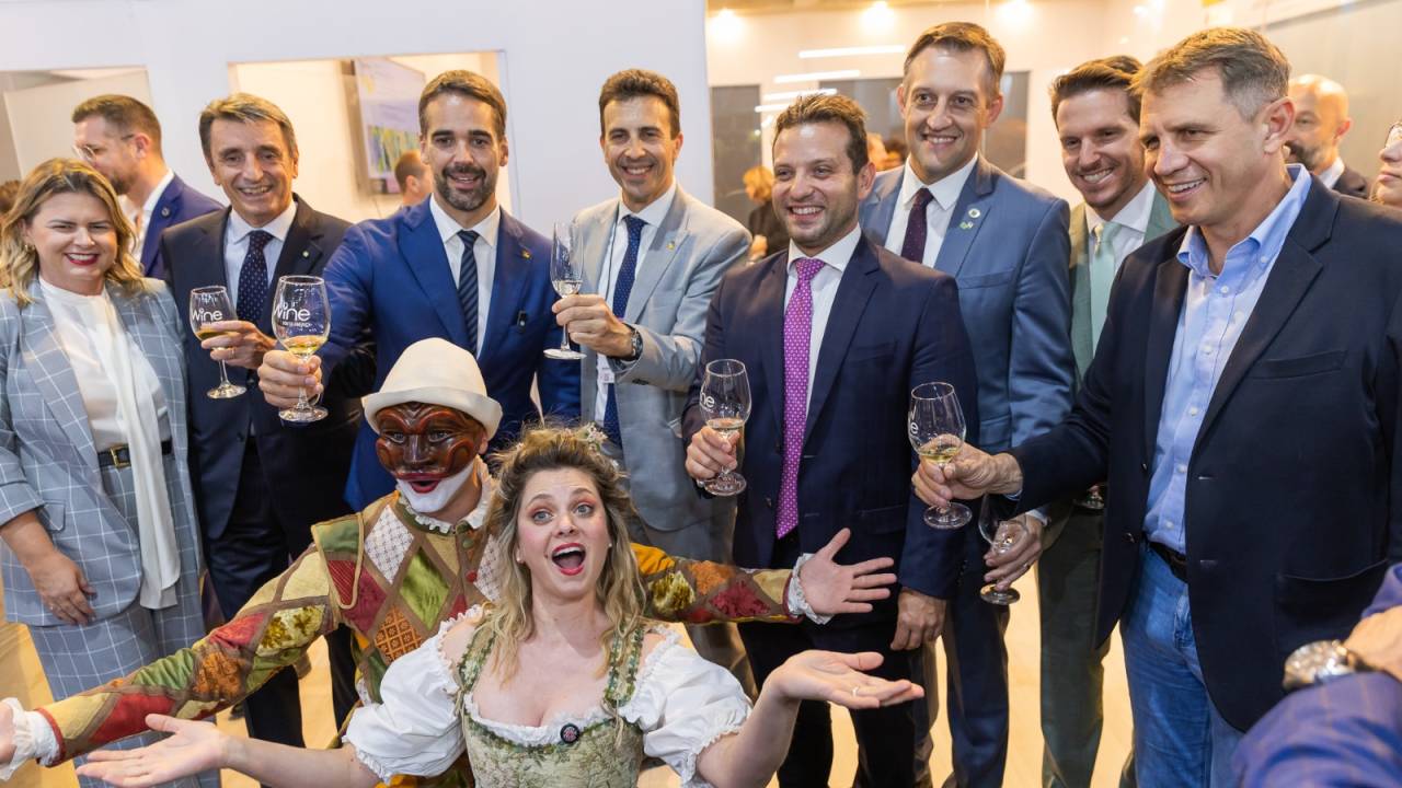 Na Wine South America, Cortese foi acompanhado pelo governador Eduardo Leite e o cônsul-geral da Itália no RS, Valerio Caruso