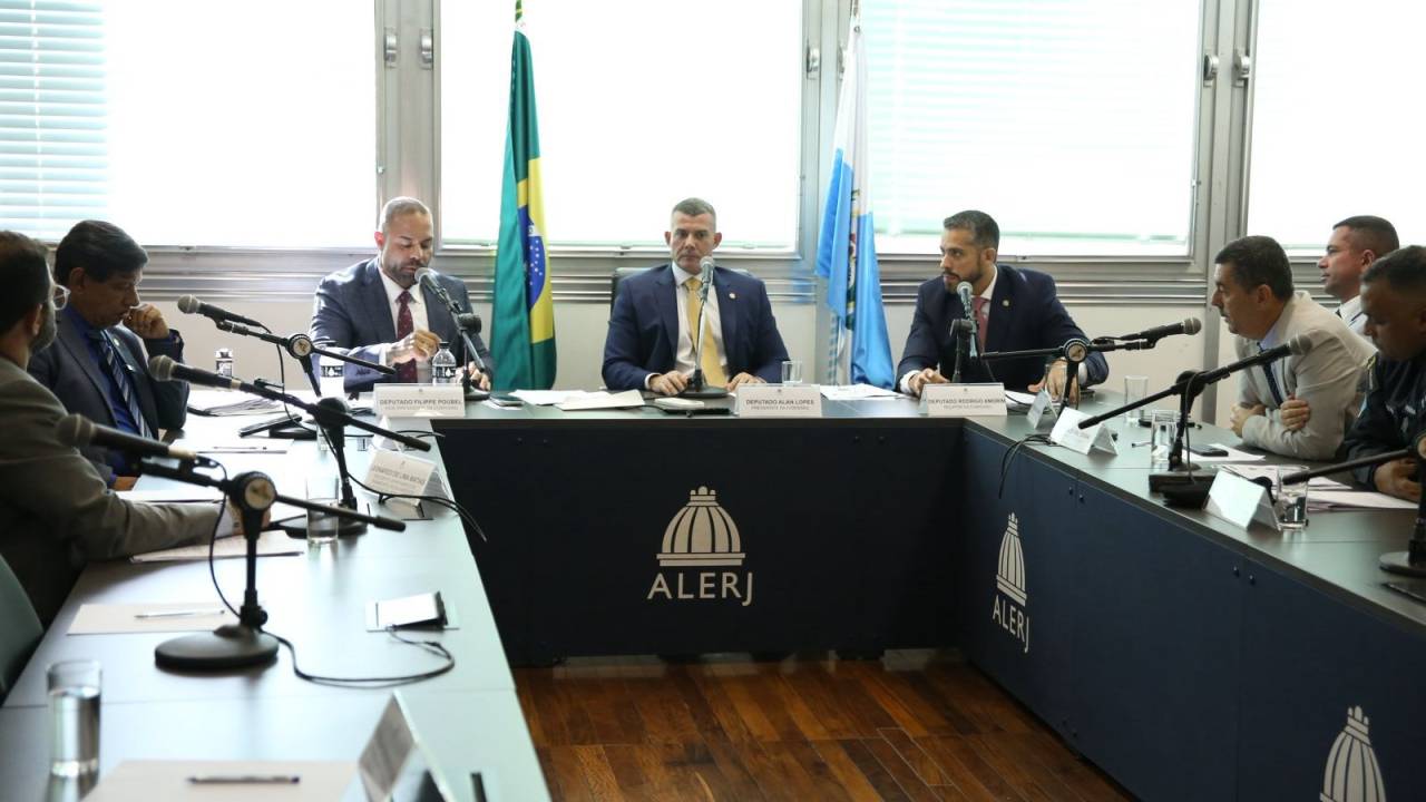 Integrantes da CPI da Transparência da Alerj, também conhecida como CPI do Fim do Mundo
