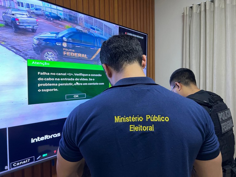 Policiais e agentes da Procuradoria Regional Eleitoral cumprem mandados em investigação sobre 'rachadinha' na Assembleia Legislativa do Estado do Amapá