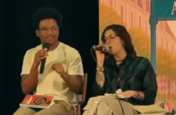 Wesley Barbosa e Camila Panizzi Luz durante painel no Filipoços