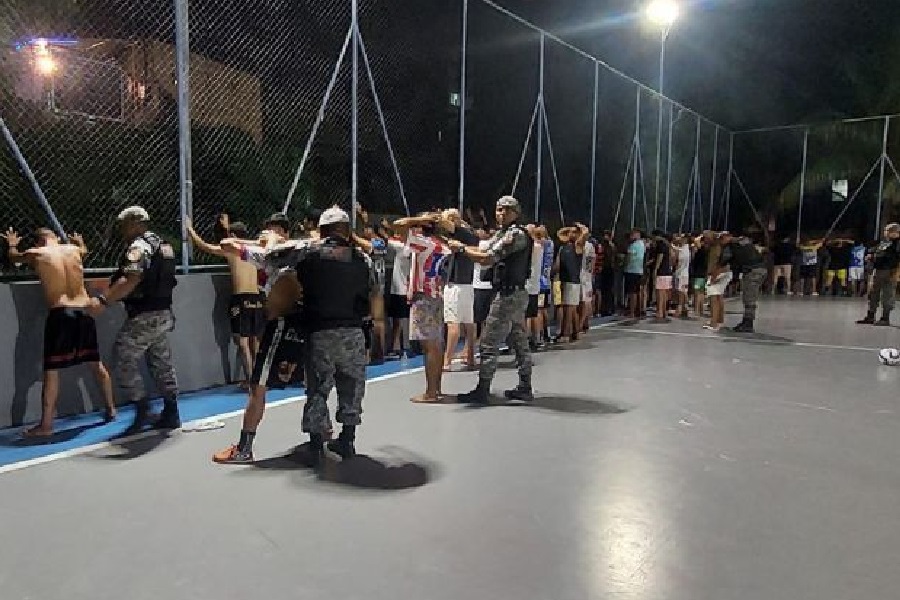 Polícia Militar interrompe campeonato amador de futsal em Manaus que prometia maconha como prêmio