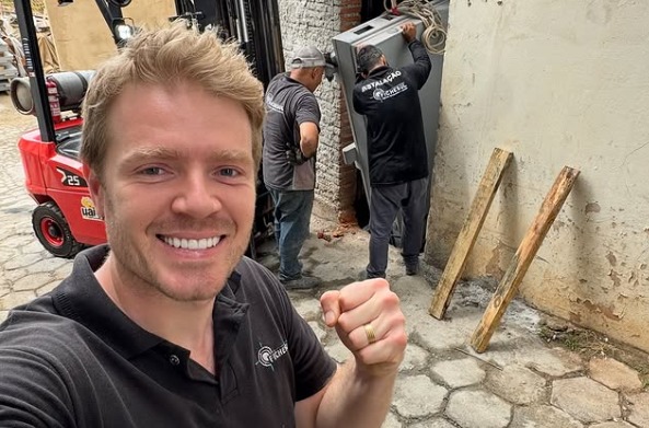 O construtor especializado em bunkers para quem teme por ‘apocalipse’