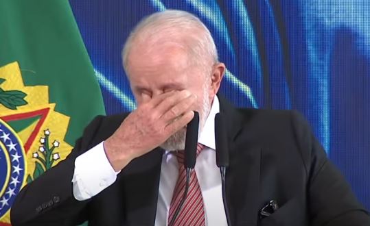 O arsenal de Lula: gás de cozinha, luz de graça, puxadinho, moto financiada…