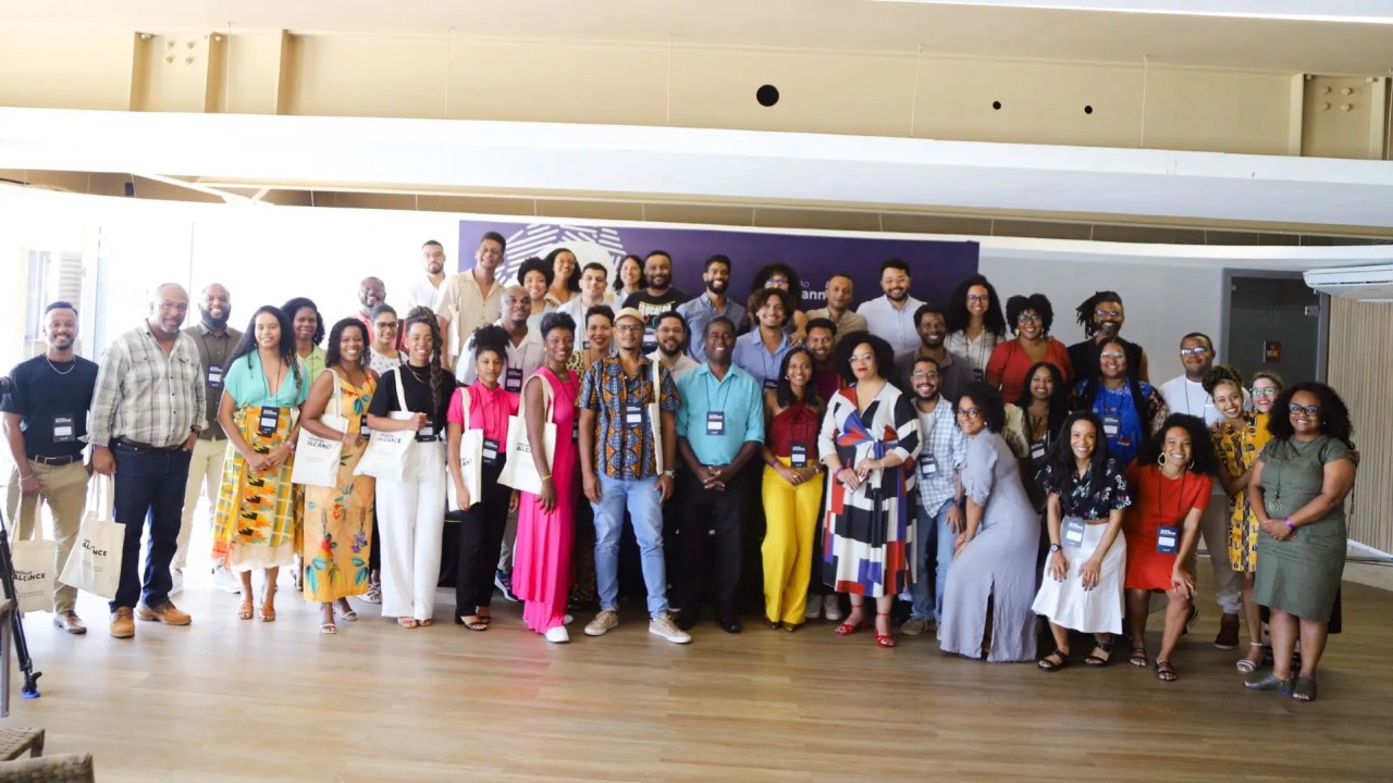 Participantes de um evento da Fundação Lemann que visa aumentar número de pessoas negras estudando no exterior